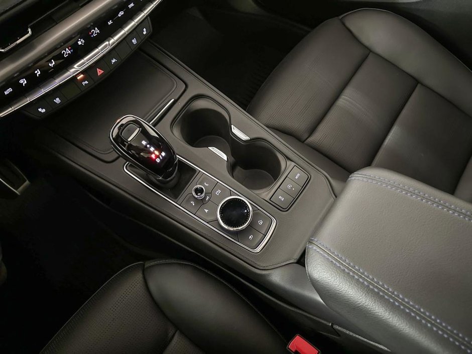 2025 Cadillac XT4 AWD Sport