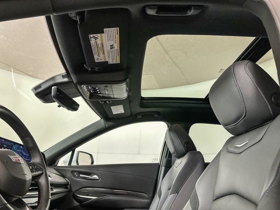 2025 Cadillac XT4 AWD Sport