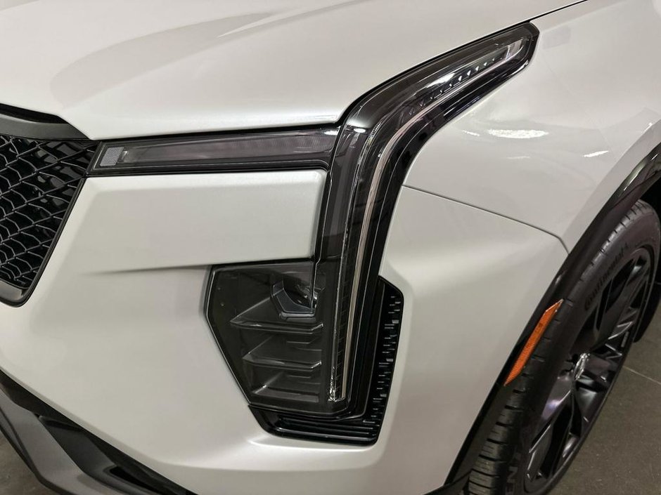 2025 Cadillac XT4 AWD Sport