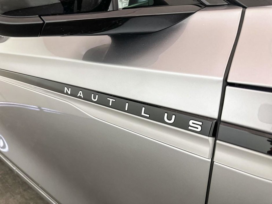 2024 Lincoln Nautilus Reserve