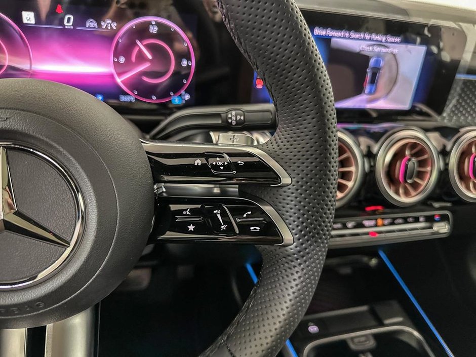 2025 Mercedes-Benz EQB 300 4M