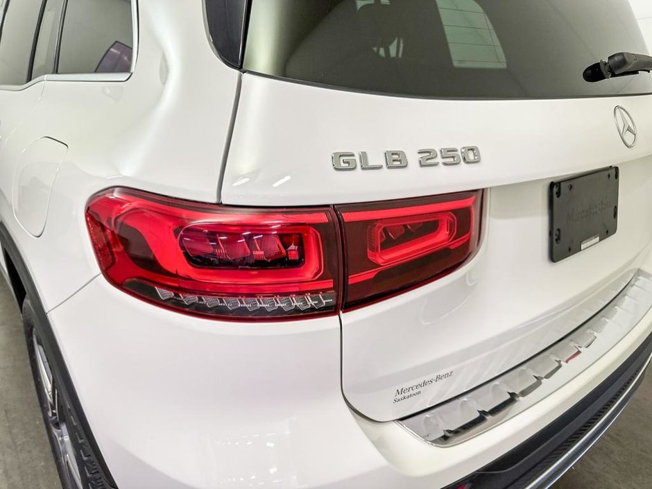 2021 Mercedes-Benz GLB 250