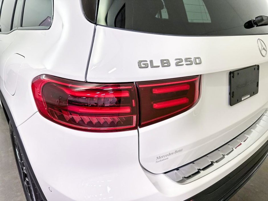 2026 Mercedes-Benz GLB 250 4MATIC SUV