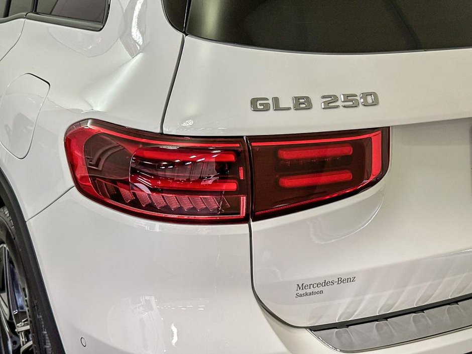 2026 Mercedes-Benz GLB 250 4MATIC SUV