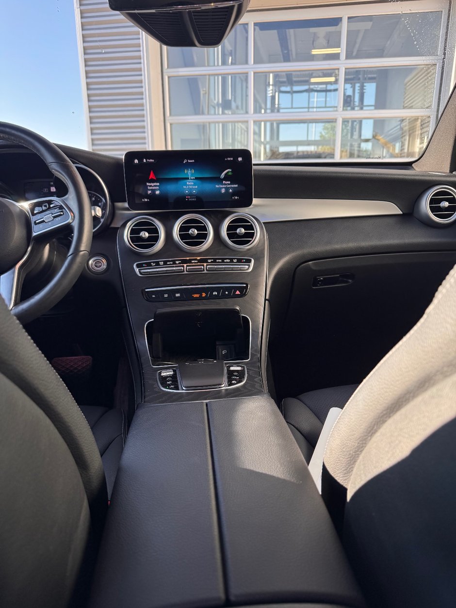 2021 Mercedes-Benz GLC 300