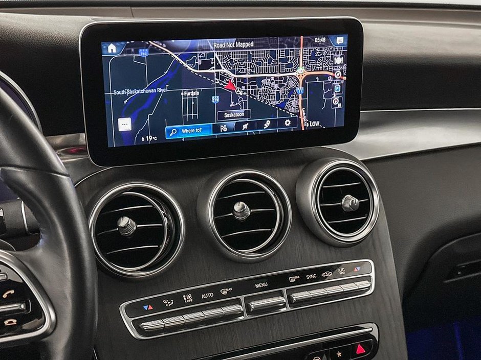 2022 Mercedes-Benz GLC 300
