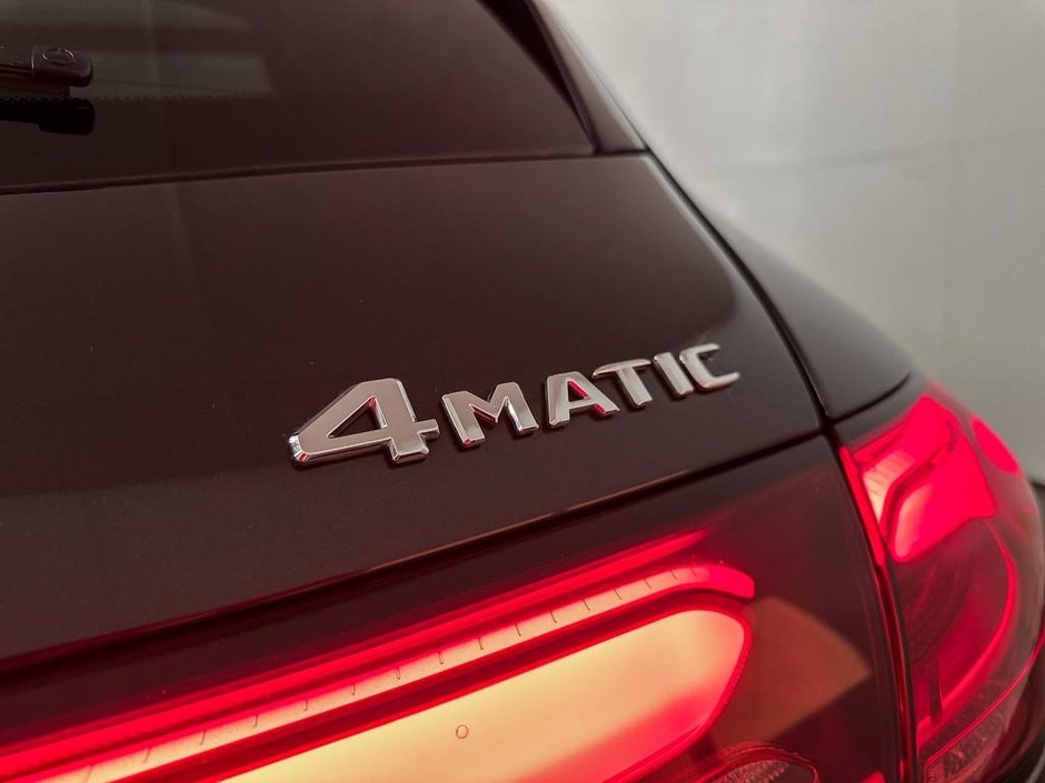 2023 Mercedes-Benz GLC 300