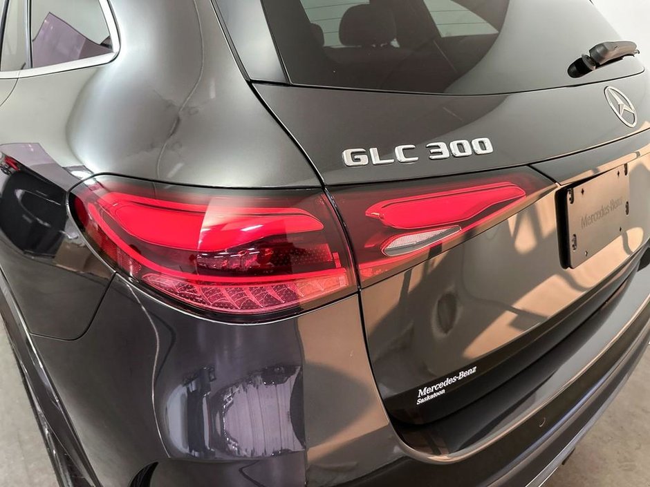 2023 Mercedes-Benz GLC 300