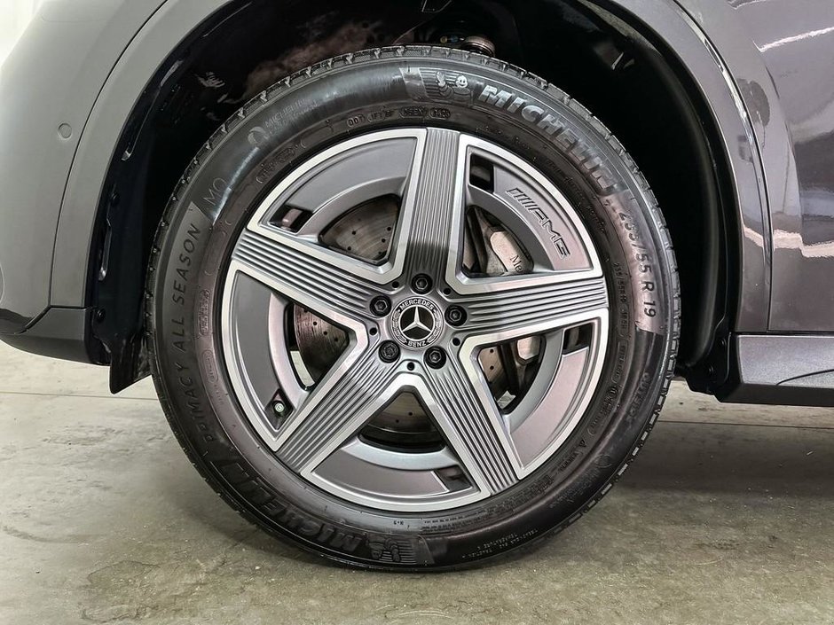 2023 Mercedes-Benz GLC 300