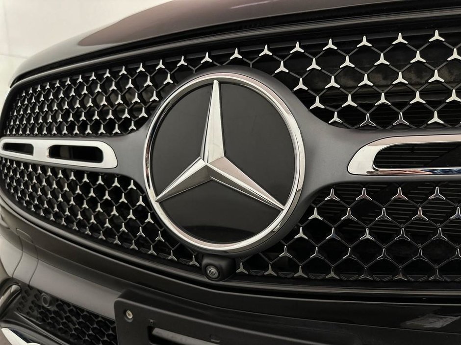 2023 Mercedes-Benz GLC 300