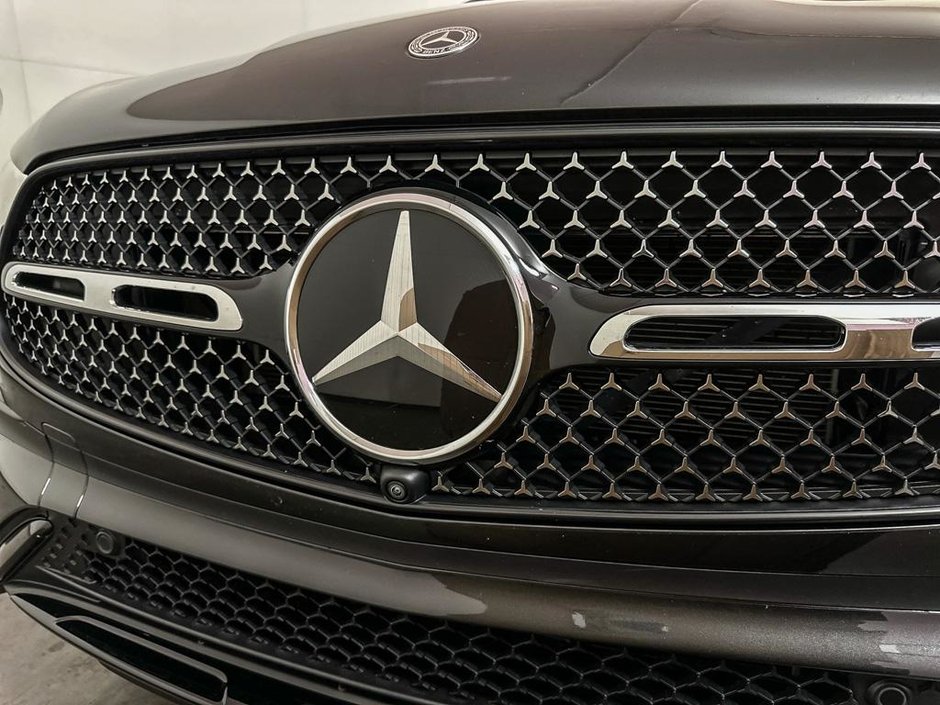 2023 Mercedes-Benz GLC 300