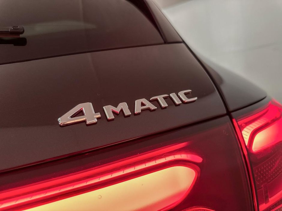 2023 Mercedes-Benz GLC 300