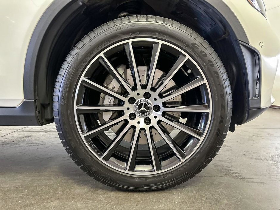 2023 Mercedes-Benz GLC 300