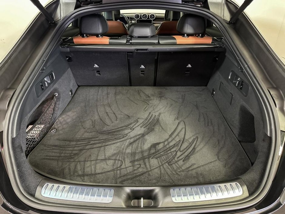 2024 Mercedes-Benz GLC 300