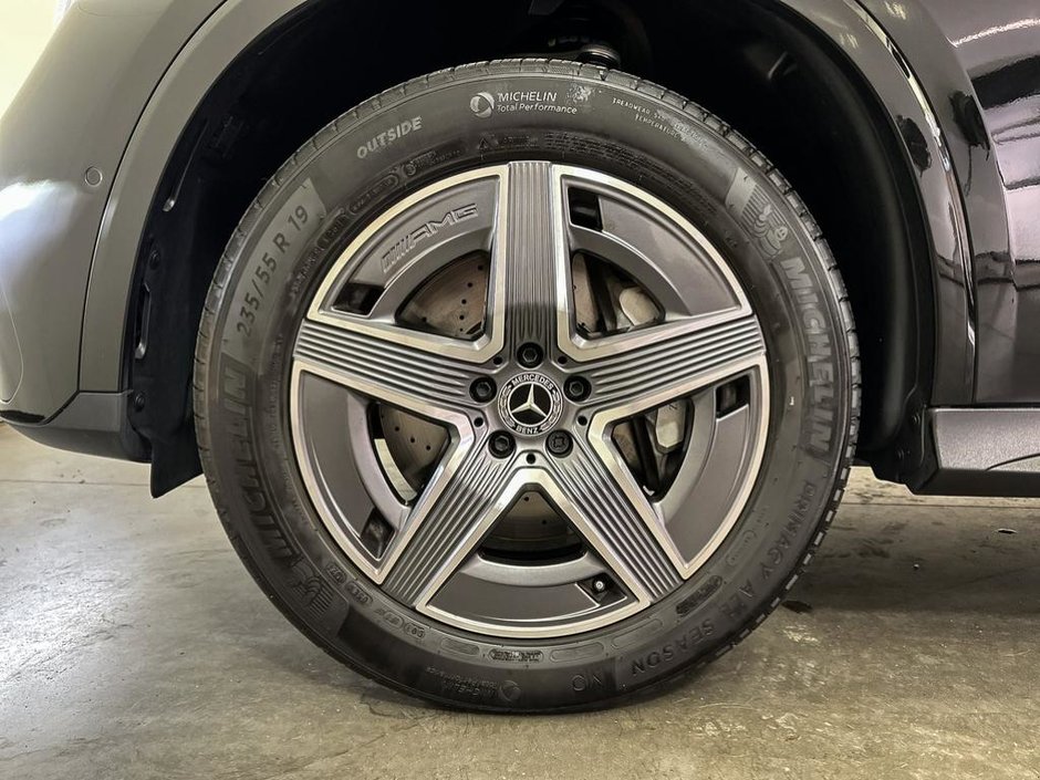 2024 Mercedes-Benz GLC 300