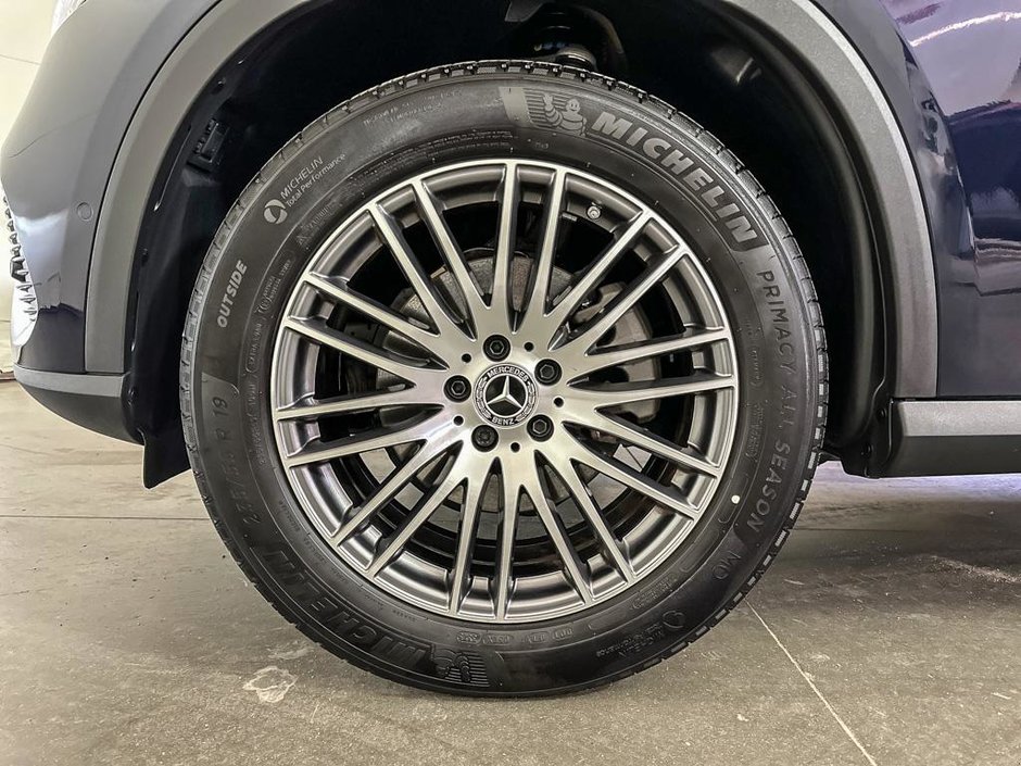 2024 Mercedes-Benz GLC 300