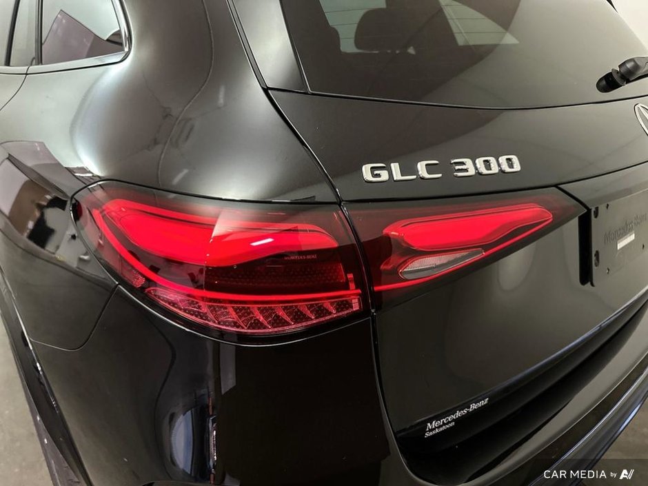 2025 Mercedes-Benz GLC 300 4MATIC