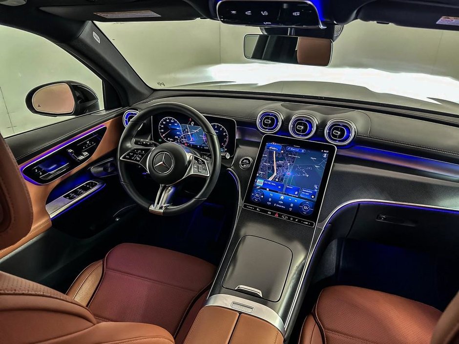 2025 Mercedes-Benz GLC 300