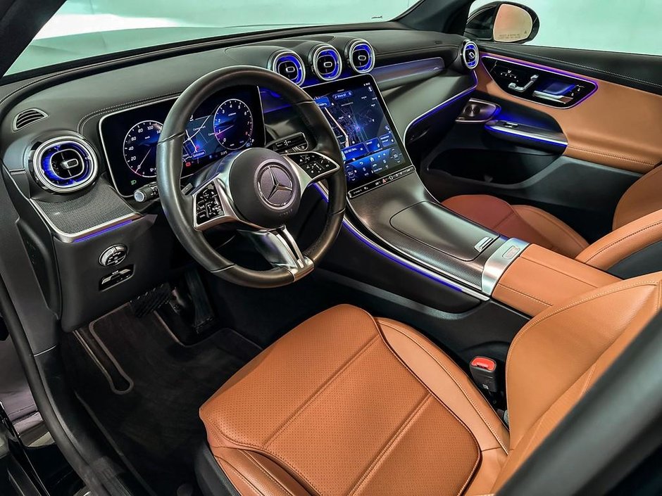 2025 Mercedes-Benz GLC 300