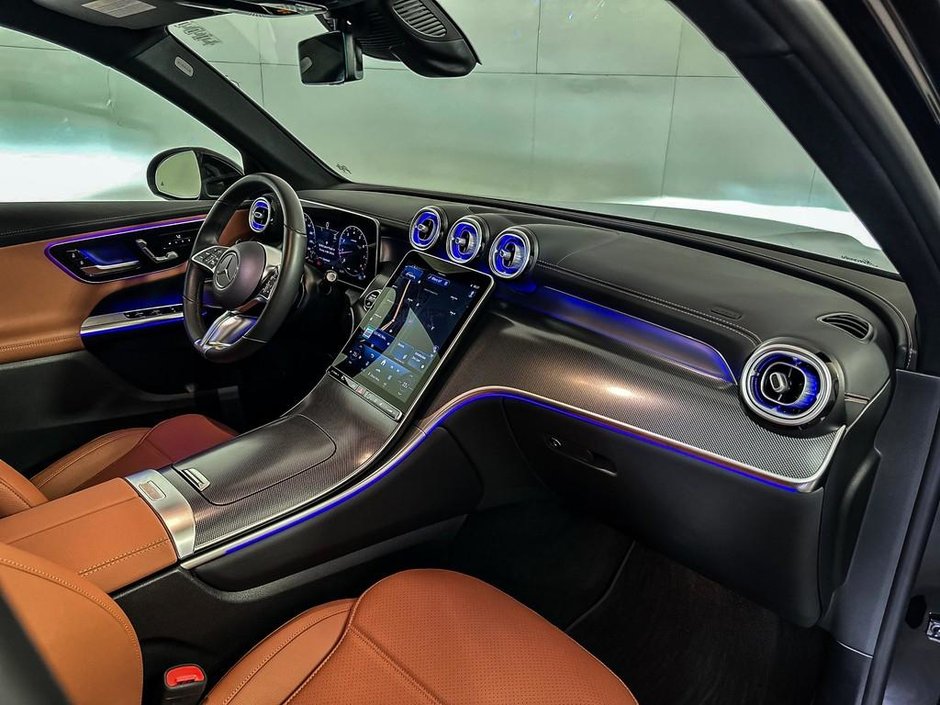 2025 Mercedes-Benz GLC 300