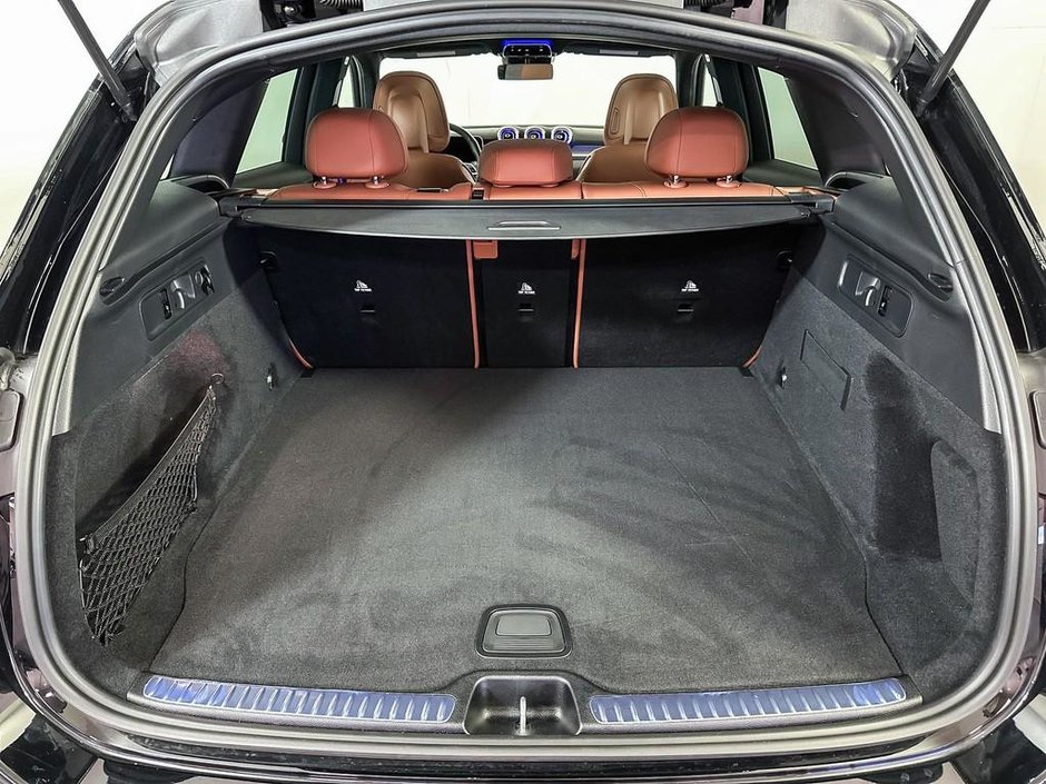 2025 Mercedes-Benz GLC 300