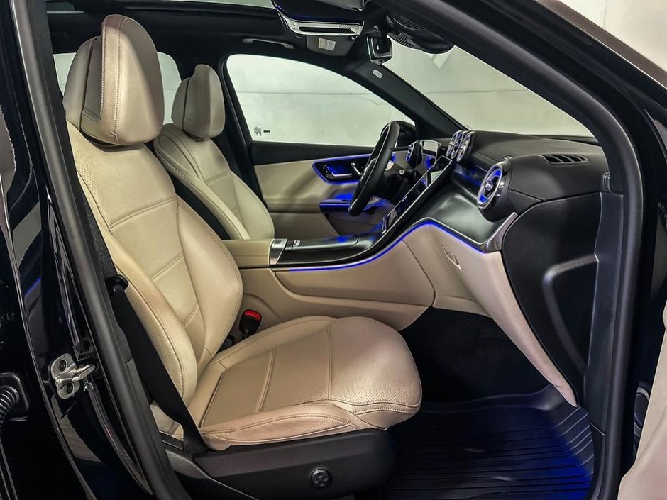 2025 Mercedes-Benz GLC 300