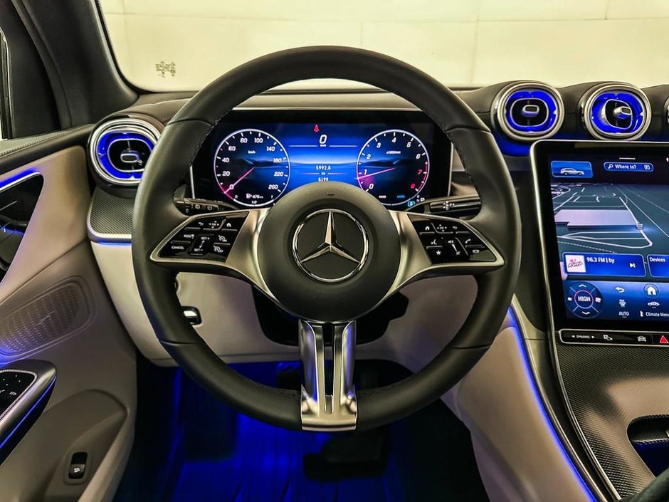 2025 Mercedes-Benz GLC 300