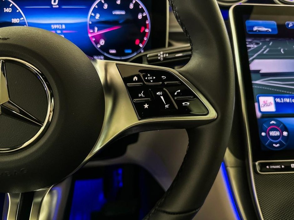 2025 Mercedes-Benz GLC 300