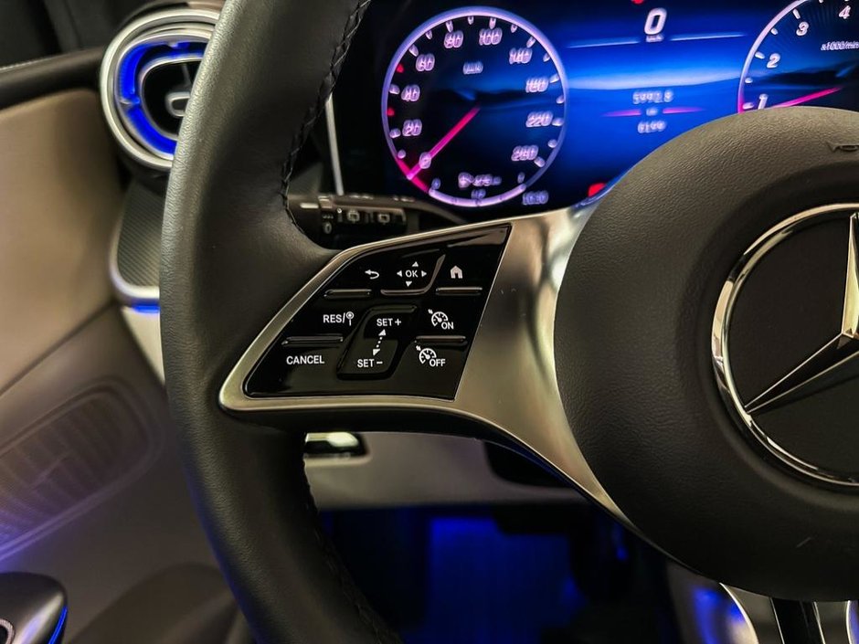 2025 Mercedes-Benz GLC 300