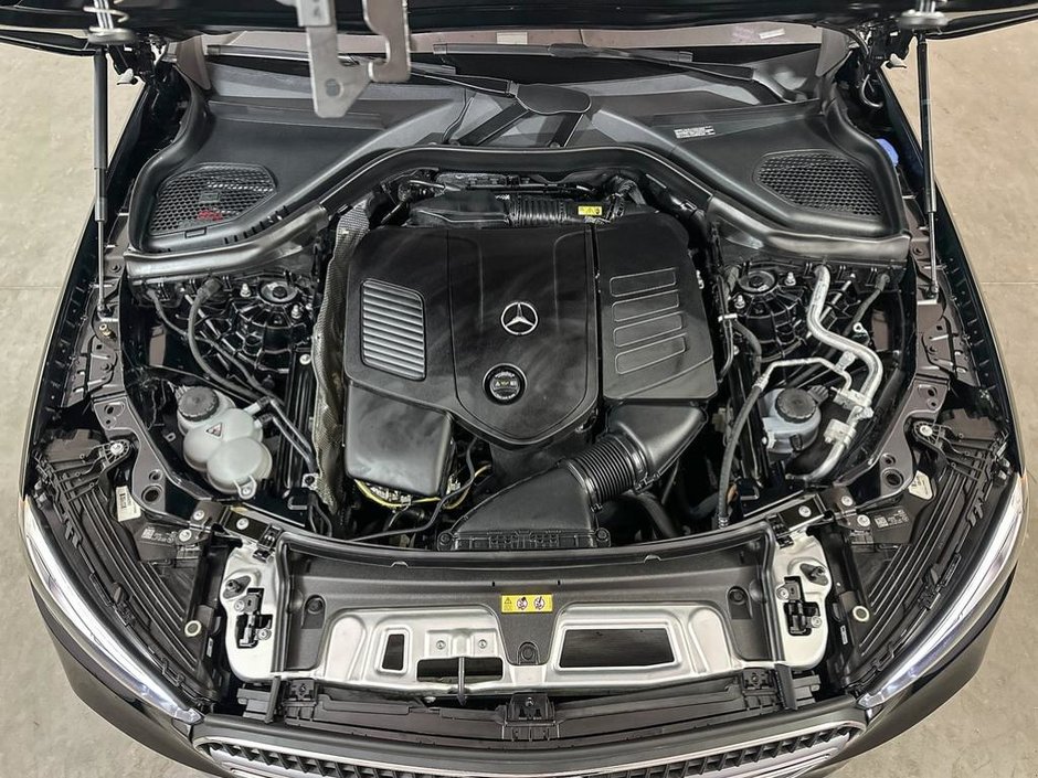 2025 Mercedes-Benz GLC 300