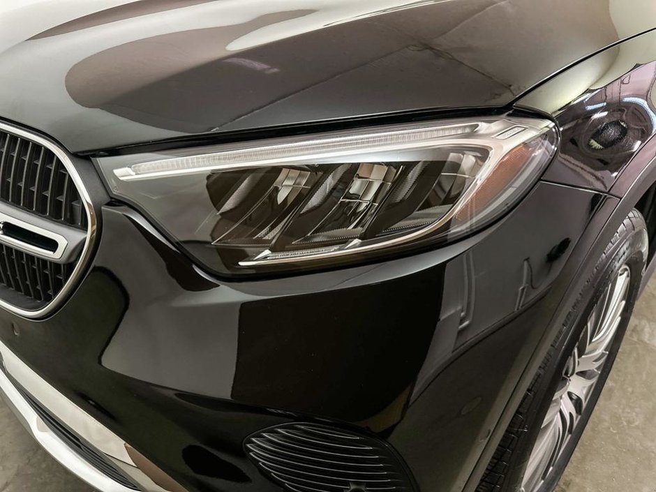 2025 Mercedes-Benz GLC 300