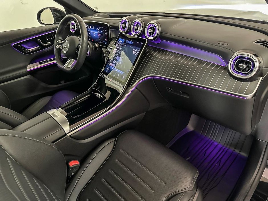 2025 Mercedes-Benz GLC 300