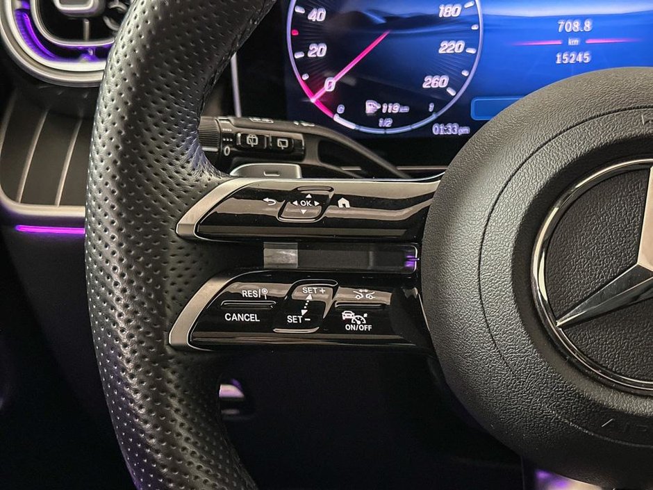 2025 Mercedes-Benz GLC 300