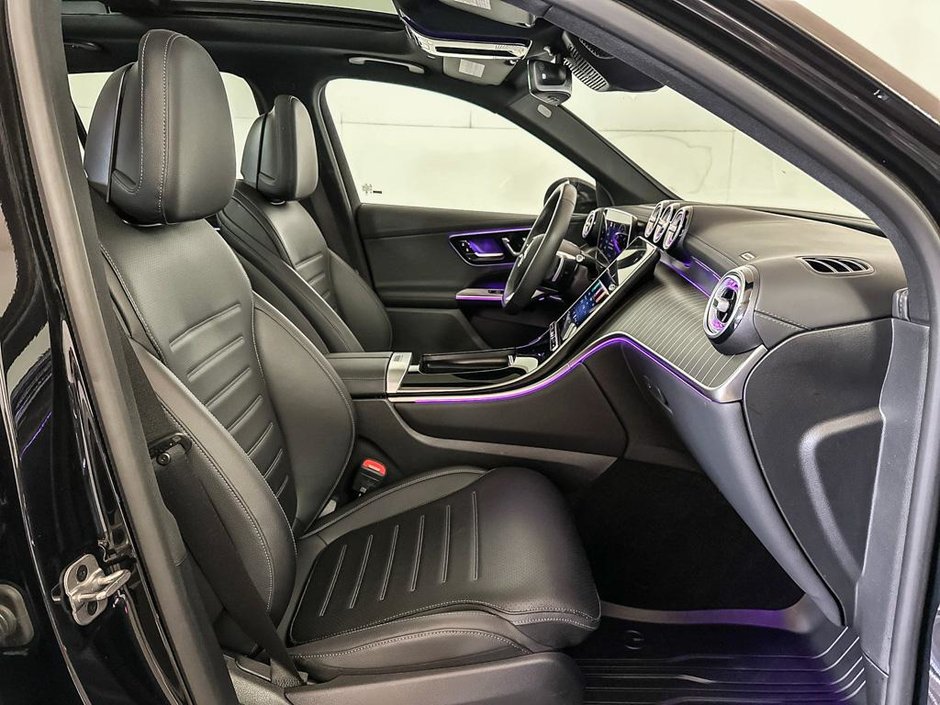 2025 Mercedes-Benz GLC 300