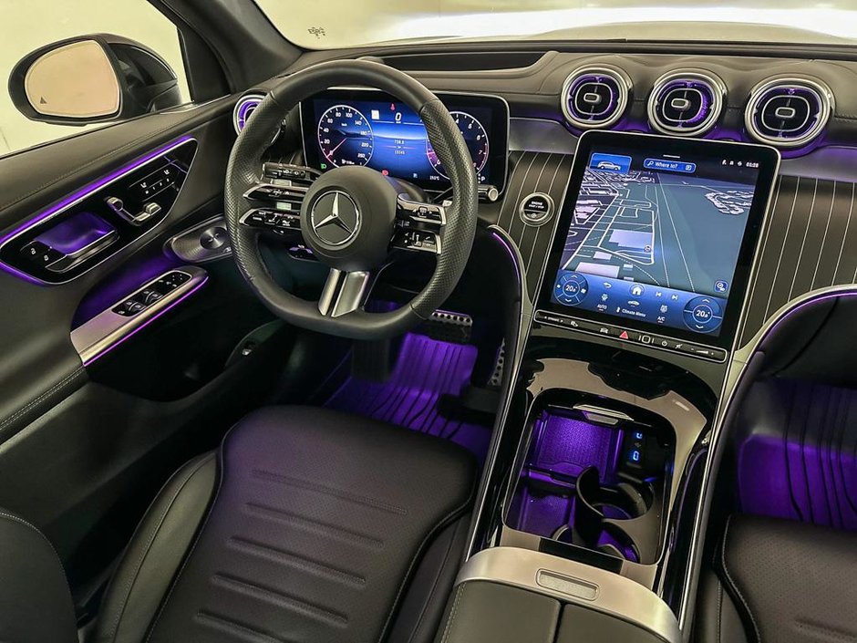 2025 Mercedes-Benz GLC 300