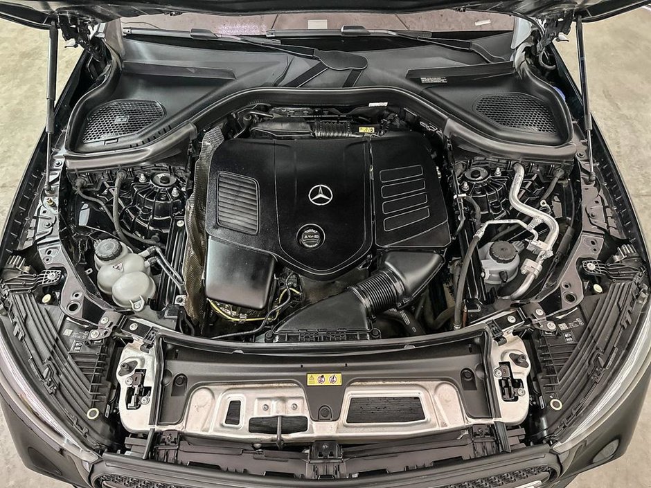 2025 Mercedes-Benz GLC 300