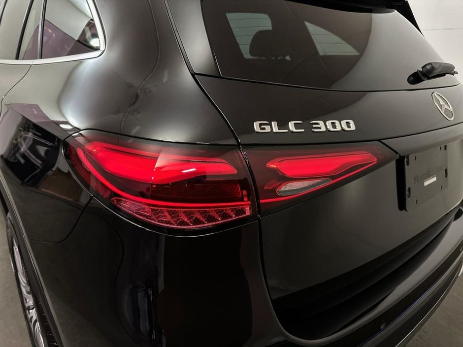 2026 Mercedes-Benz GLC 300 4MATIC