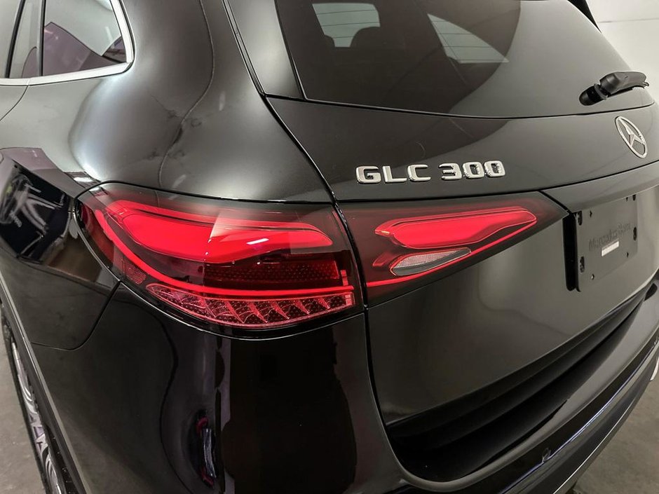 2026 Mercedes-Benz GLC 300 4MATIC
