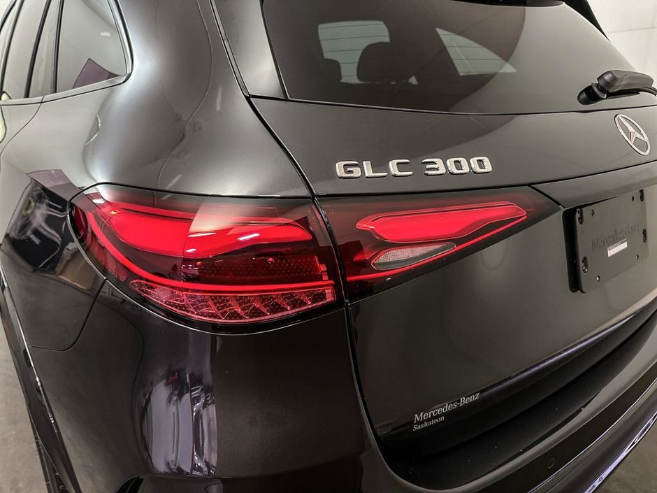2026 Mercedes-Benz GLC 300 4MATIC