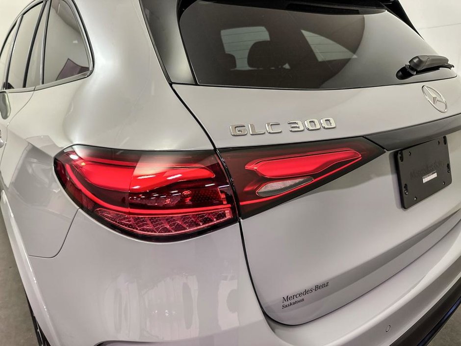 2026 Mercedes-Benz GLC 300 4MATIC