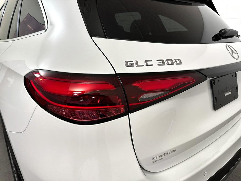 2026 Mercedes-Benz GLC 300 4MATIC