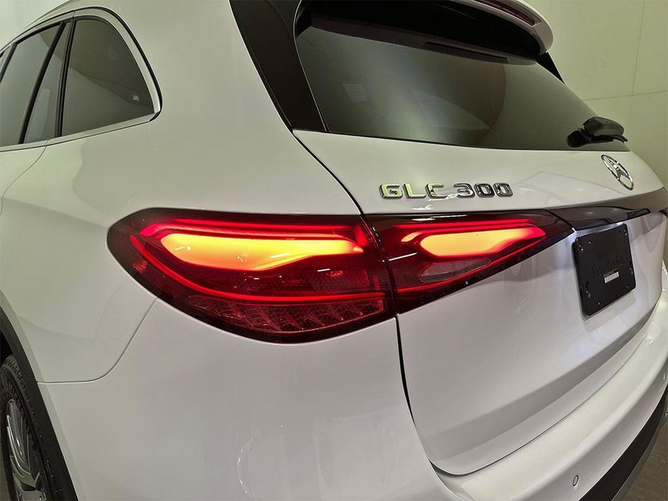 2026 Mercedes-Benz GLC 300 4MATIC SUV