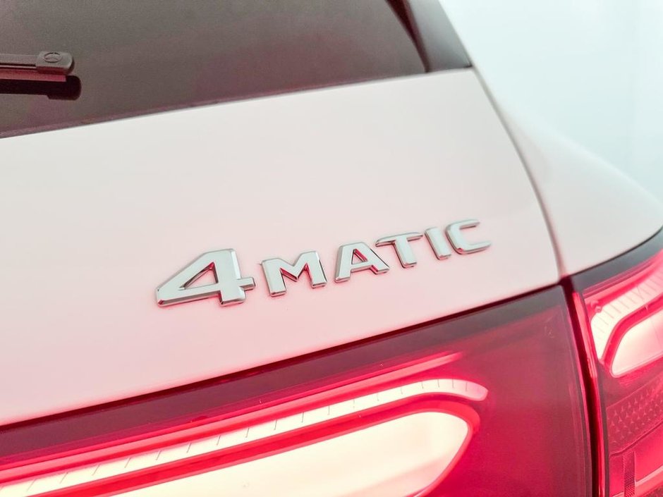 2026 Mercedes-Benz GLC 300 4MATIC SUV