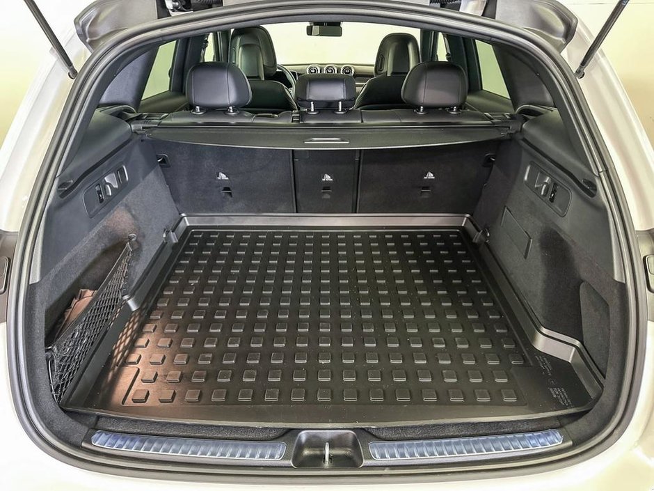 2026 Mercedes-Benz GLC 300