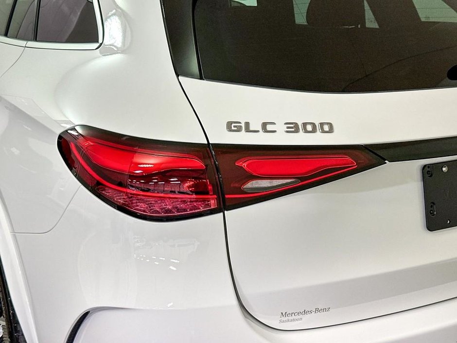 2026 Mercedes-Benz GLC 300 4MATIC SUV