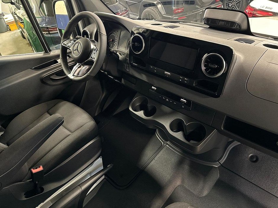 2026 Mercedes-Benz Sprinter 2500 144 Wheelbase High Roof RWD