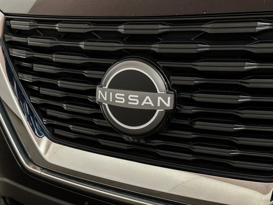 2023 Nissan Rogue SV Moonroof