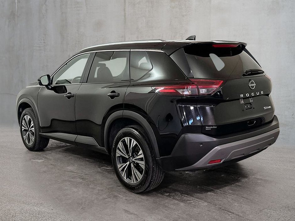 2023 Nissan Rogue SV Moonroof
