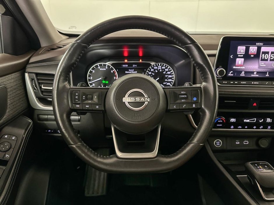 2023 Nissan Rogue SV Moonroof