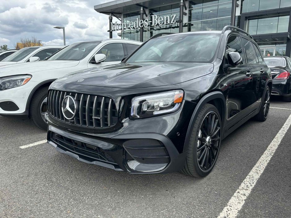 Mercedes-Benz GLB  2021 à Québec, Québec - w940px